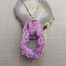 Load image into Gallery viewer, Purple Agate Geode Slice Necklace with Druzy Inclusion - Bohemian Festival Jewelry