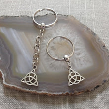 Load image into Gallery viewer, Silver Celtic Knot Triquetra Keychain or Zipper Pull - Mens Keychains