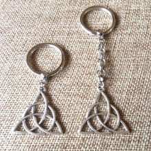 Load image into Gallery viewer, Celtic Knot Triquetra Keychain or Zipper Pull