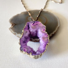 Load image into Gallery viewer, Purple Agate Geode Slice Necklace with Druzy Inclusion - Bohemian Festival Jewelry