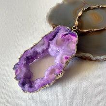 Load image into Gallery viewer, Purple Agate Geode Slice Necklace with Druzy Inclusion - Bohemian Festival Jewelry