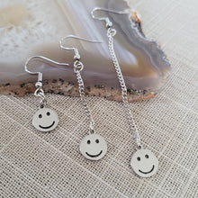 Load image into Gallery viewer, Smiley Face Necklace, Your Choice of Gunmetal or Silver Rolo Chain, Nineties Retro Jewelr
