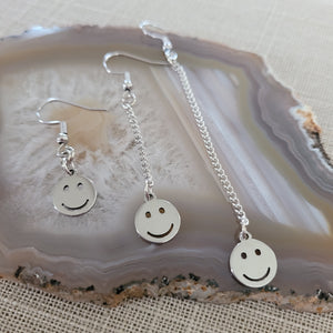 Smiley Face Necklace, Your Choice of Gunmetal or Silver Rolo Chain, Nineties Retro Jewelr